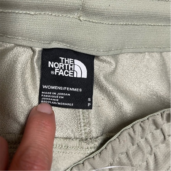 The North Face W Tekware Women's
Tea Green Joggers Size Small - Picture 7 of 16